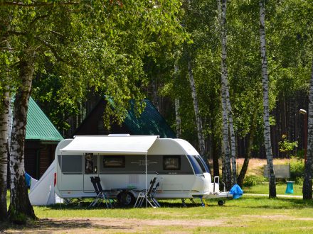 INFORMACE PRO ZÁJEMCE O DLOUHODOBÉ STÁNÍ KARAVANŮ